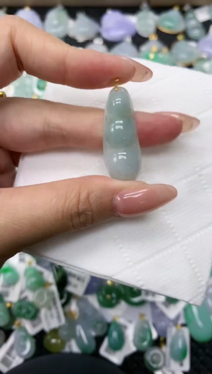 颈饰18K金镶嵌翡翠11111111111