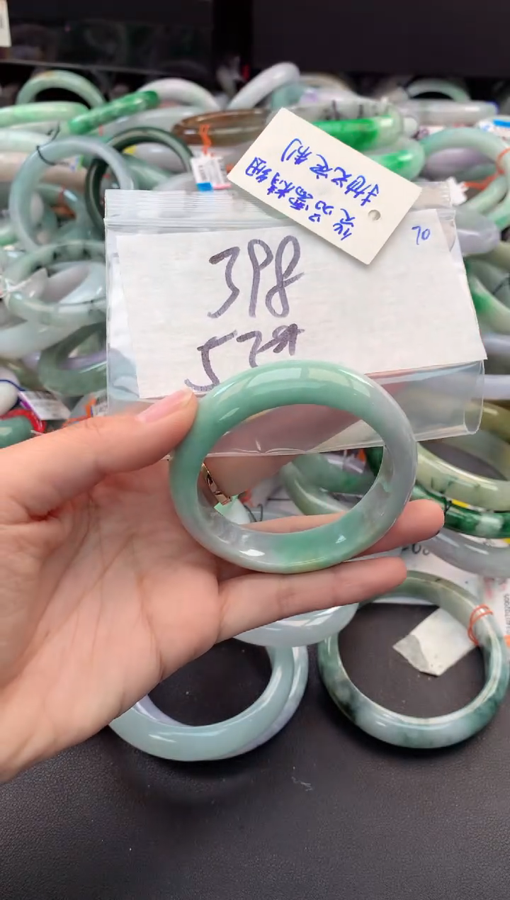 【闪购商品】定制翡翠未镶嵌毛货需精细抛光+多人