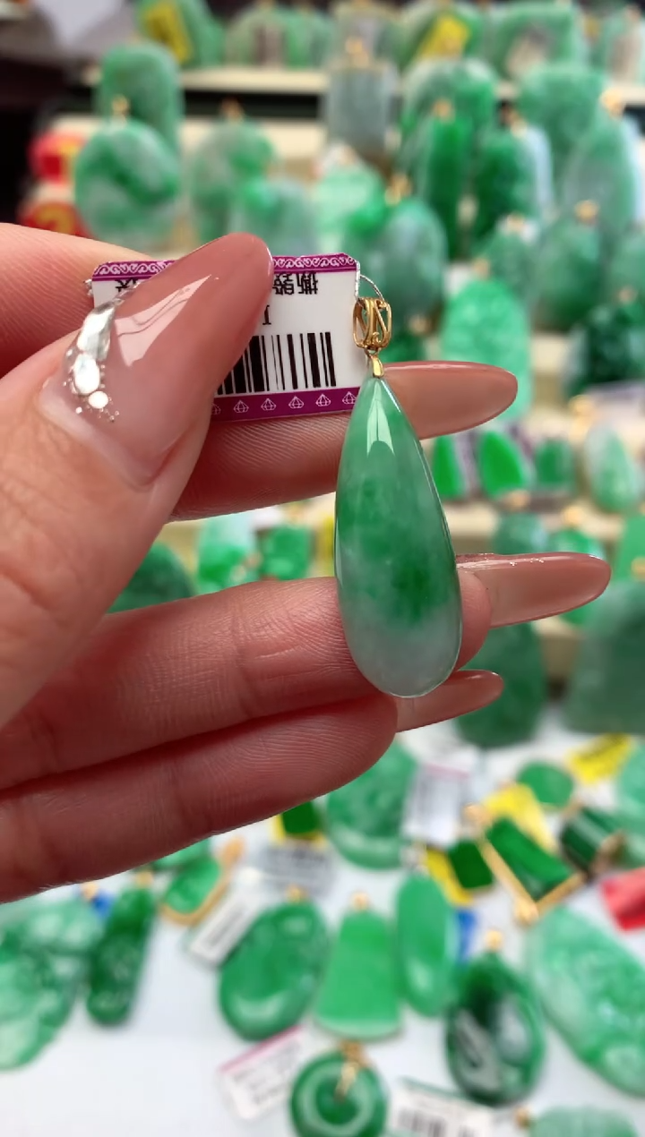 【闪购商品】翡翠吊坠(不含链)18K金镶嵌挂件