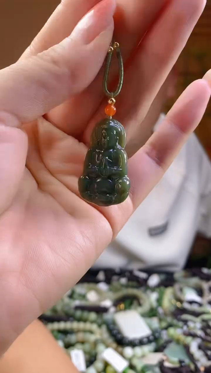 和田玉未镶嵌颈饰多样性发货，拍一发一