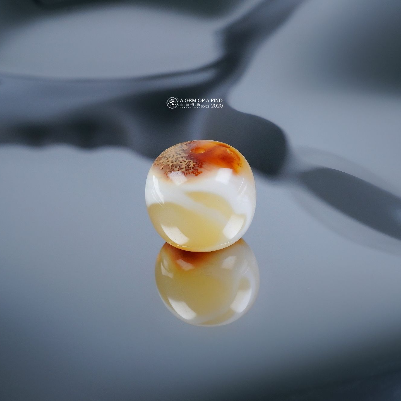 山和开物｜11mm瓷白溶洞妖花润度佳老型文玩配饰 天然琥珀蜜蜡
