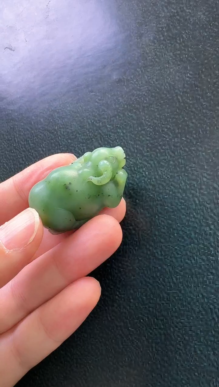 和田玉未镶嵌颈饰吊坠