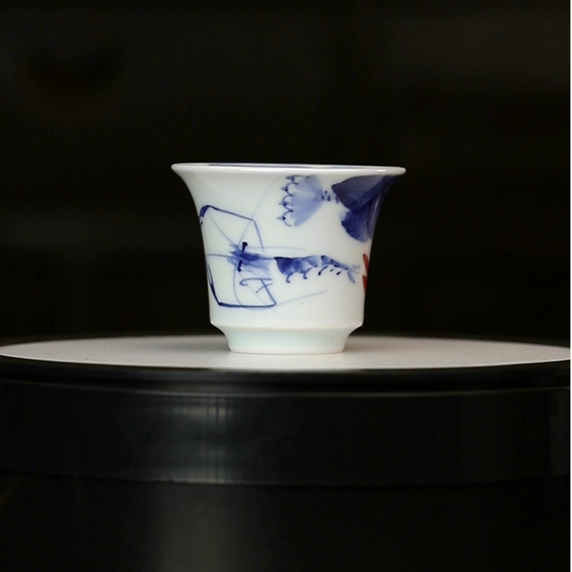 1.1a/萧御画虾/虾趣图撇口杯