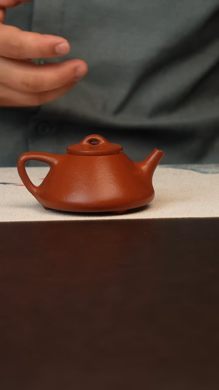 茶壶紫砂原矿紫砂平台紫泥石瓢