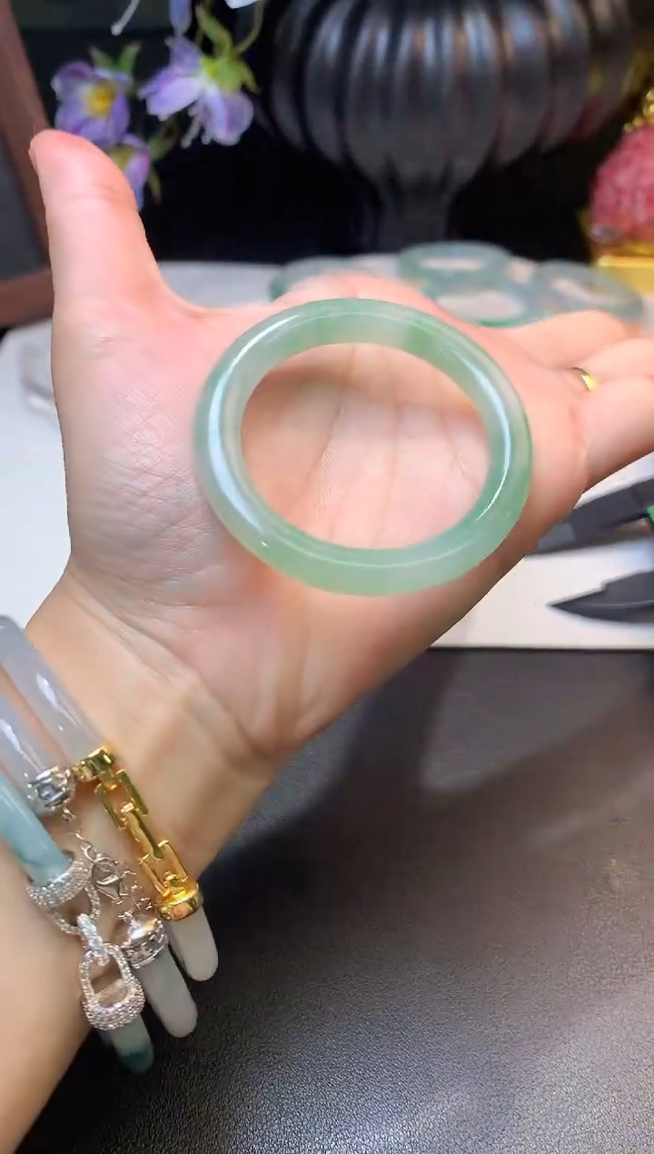未镶嵌定制翡翠毛货