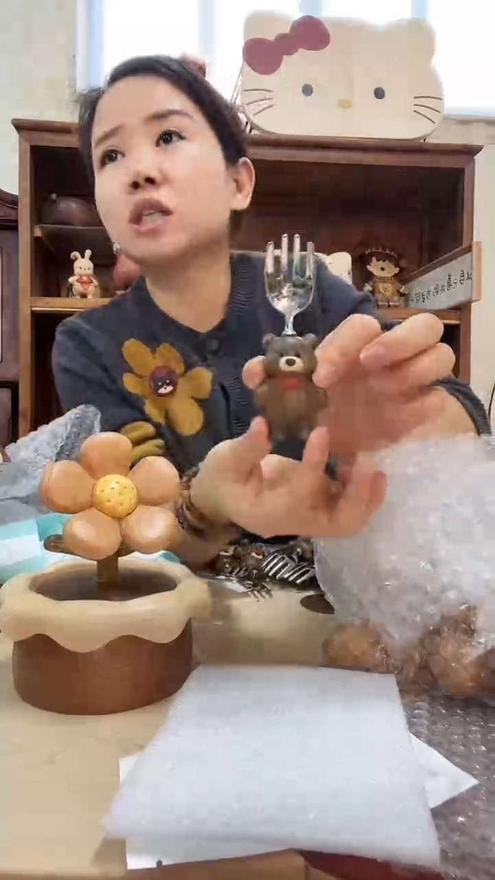 木蝴蝶结小熊叉子 瑕疵