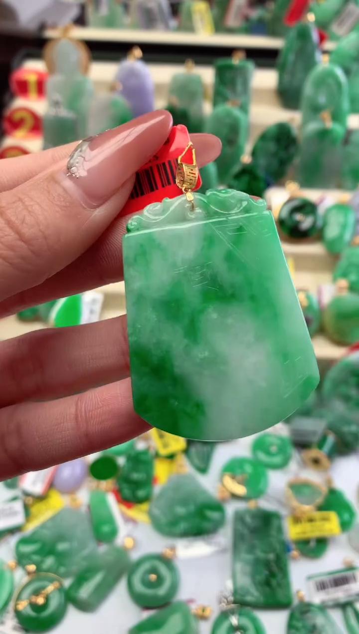 【闪购商品】翡翠吊坠(不含链)18K金镶嵌挂件