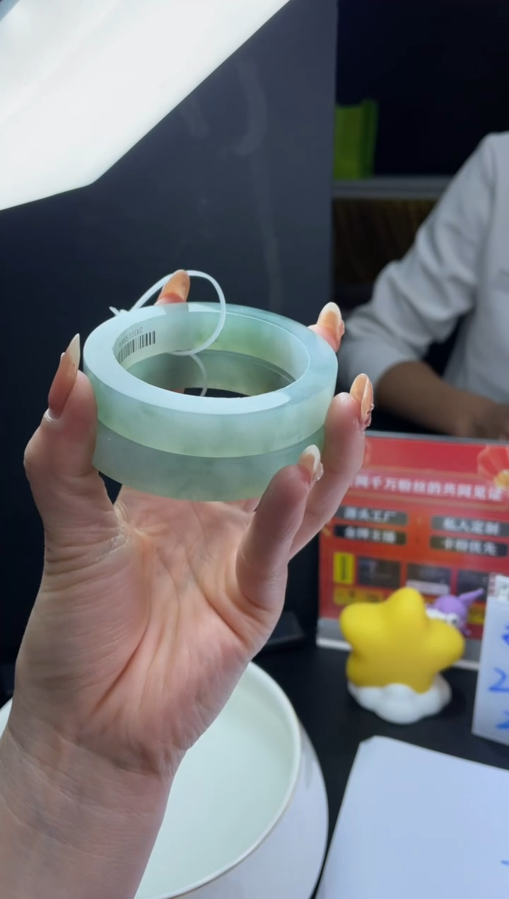 【闪购商品】定制翡翠手镯未镶嵌DDH82035