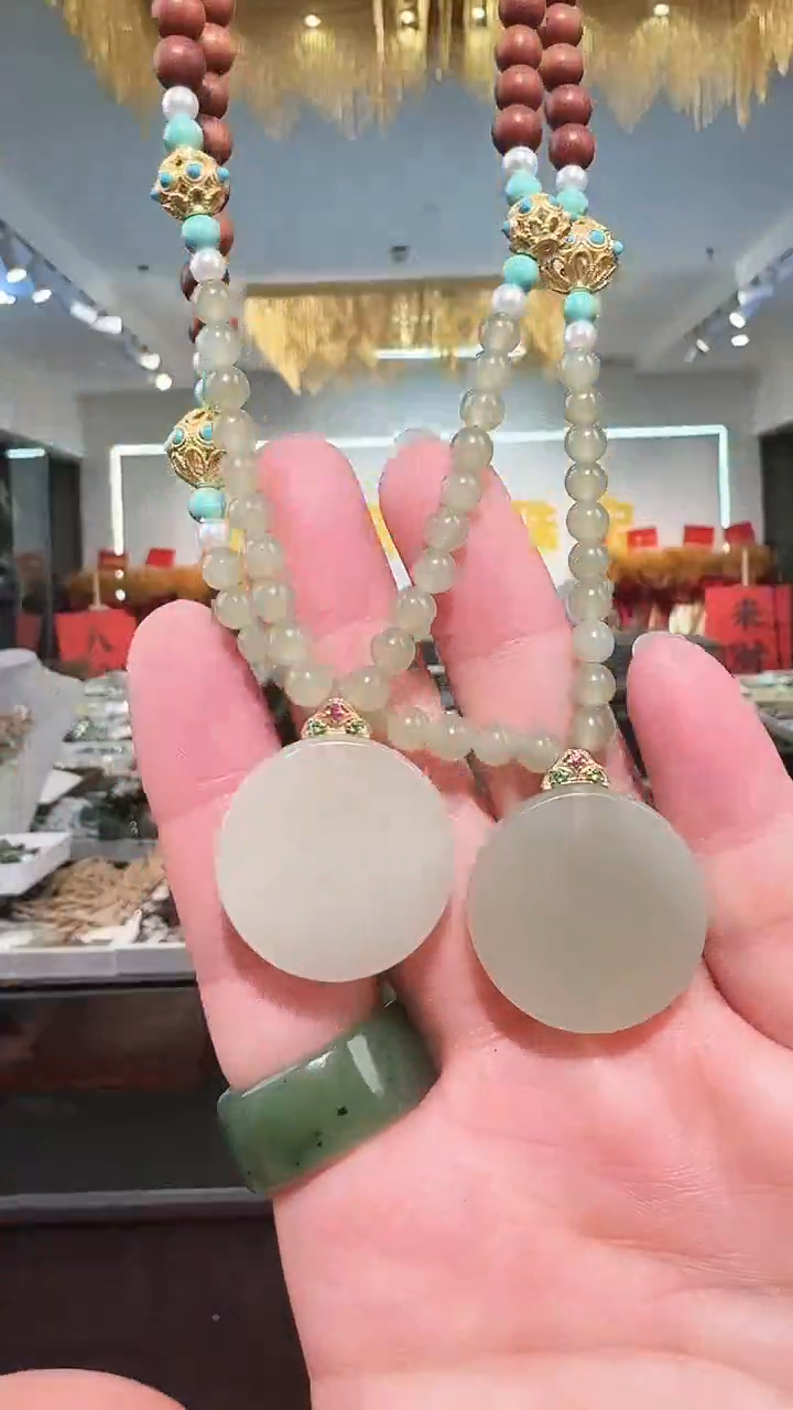 颈饰未镶嵌和田玉吊坠只发一个