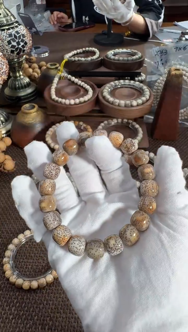 手串星月菩提火烧云（12*11）3010