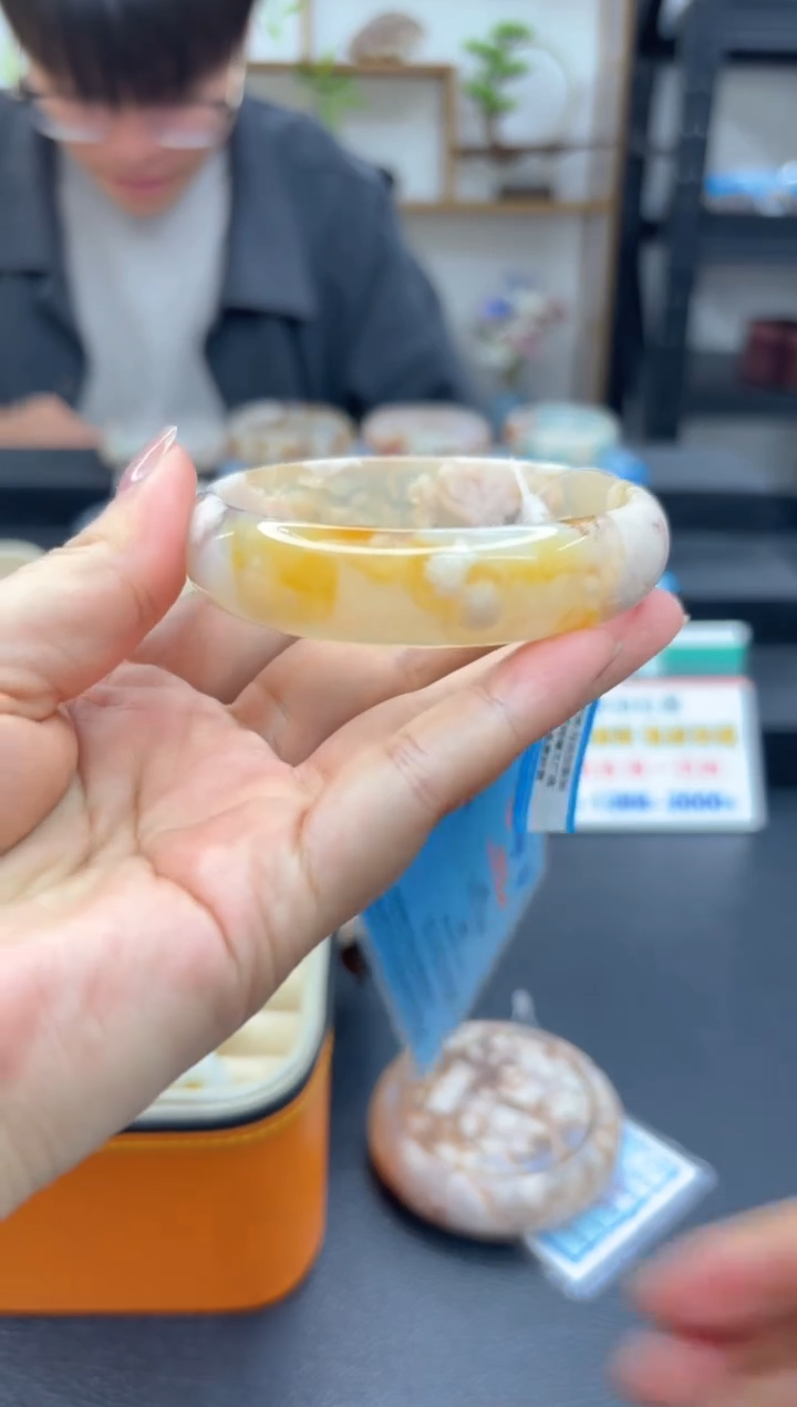 【闪购商品】石英质玉手镯未镶嵌C431(58圈)