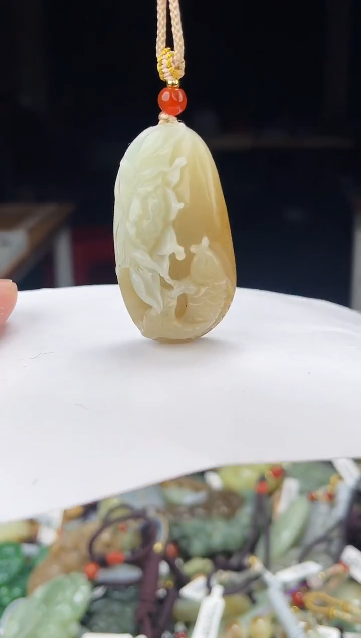 颈饰未镶嵌和田玉1