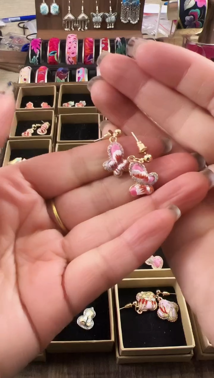 【闪购商品】织绣民族风老绣饰品075