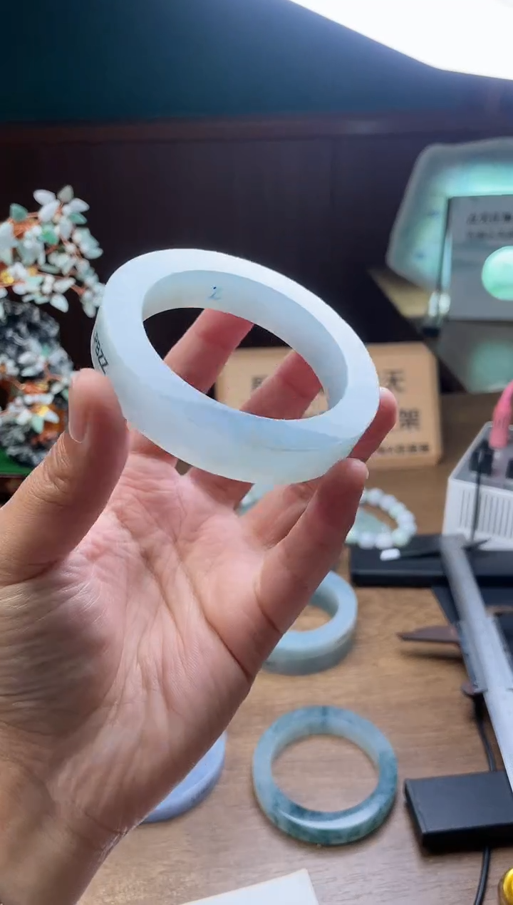 【闪购商品】定制翡翠手镯未镶嵌定制