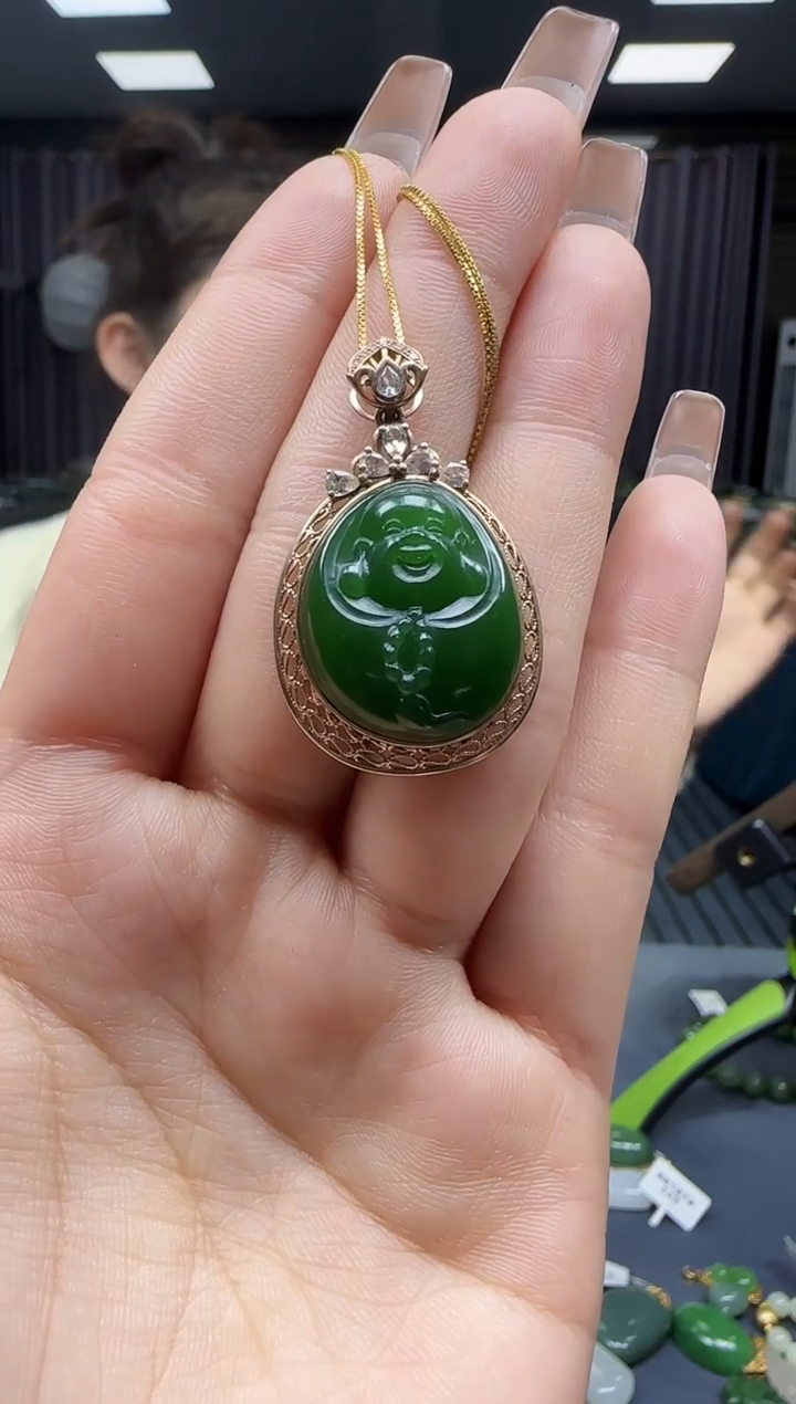 【闪购商品】和田玉挂件18K金镶嵌1