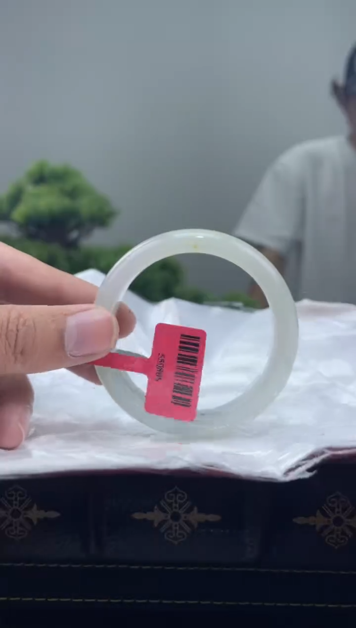 【闪购商品】翡翠手镯未镶嵌手镯18