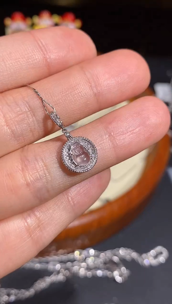 【闪购商品】翡翠颈饰18K金镶嵌吊坠