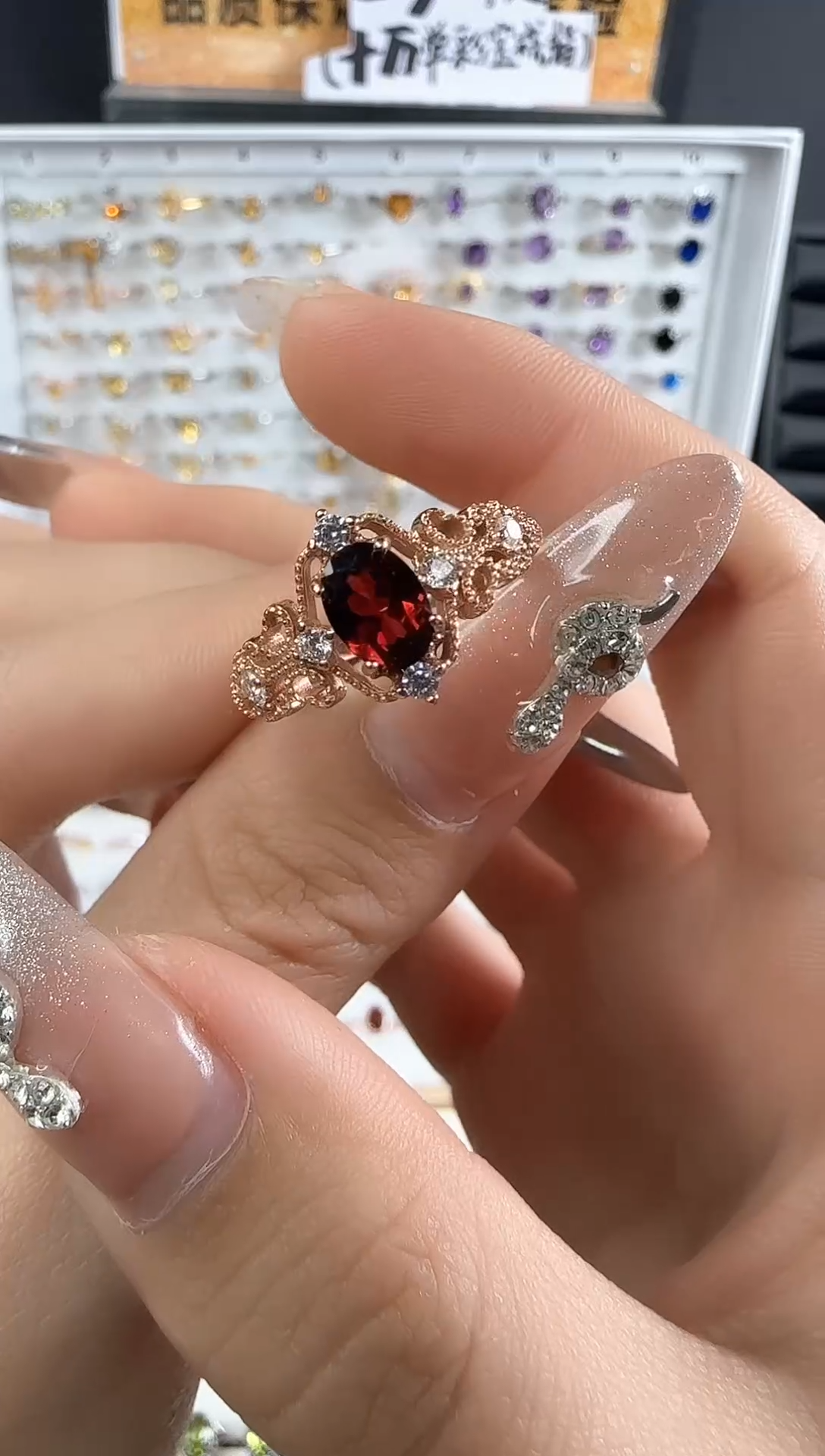 【闪购商品】石榴石戒指银S925镶嵌蕾丝设计款石榴石戒指