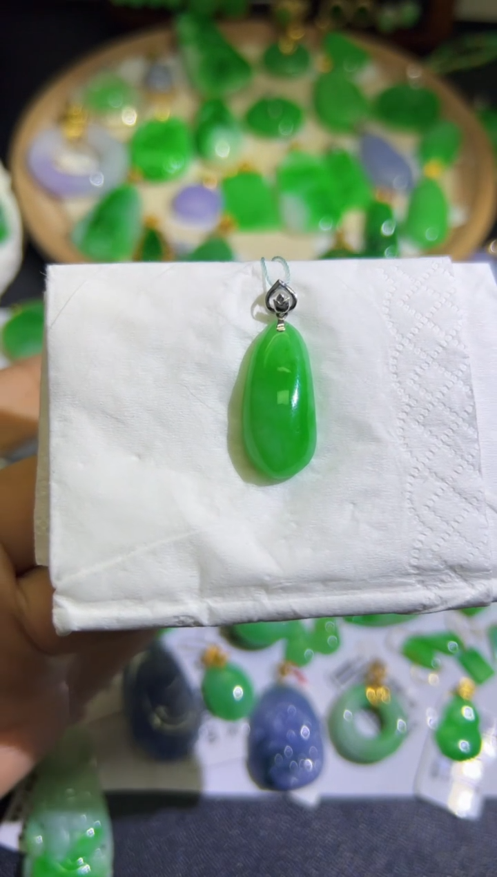 【闪购商品】翡翠颈饰18K金镶嵌Q缅料A货翡翠/支持复检/一件