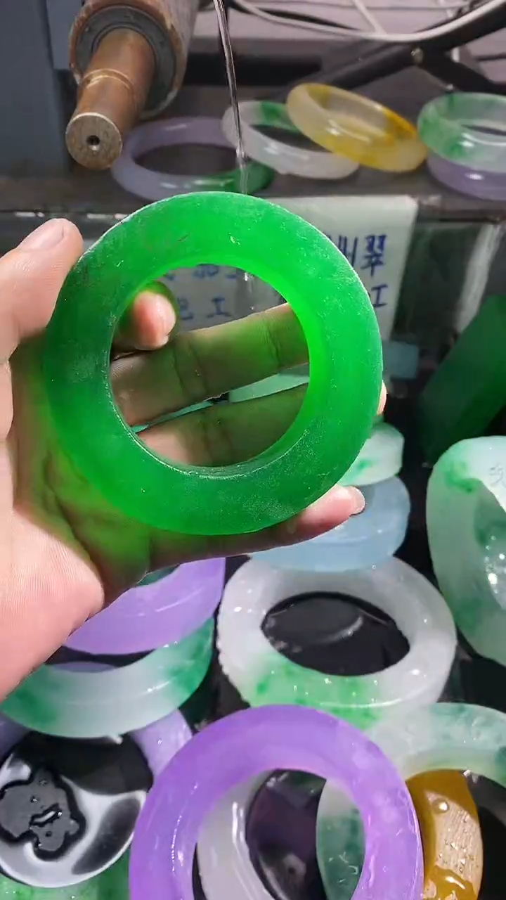 玉香***?非洲老料百搭手镯