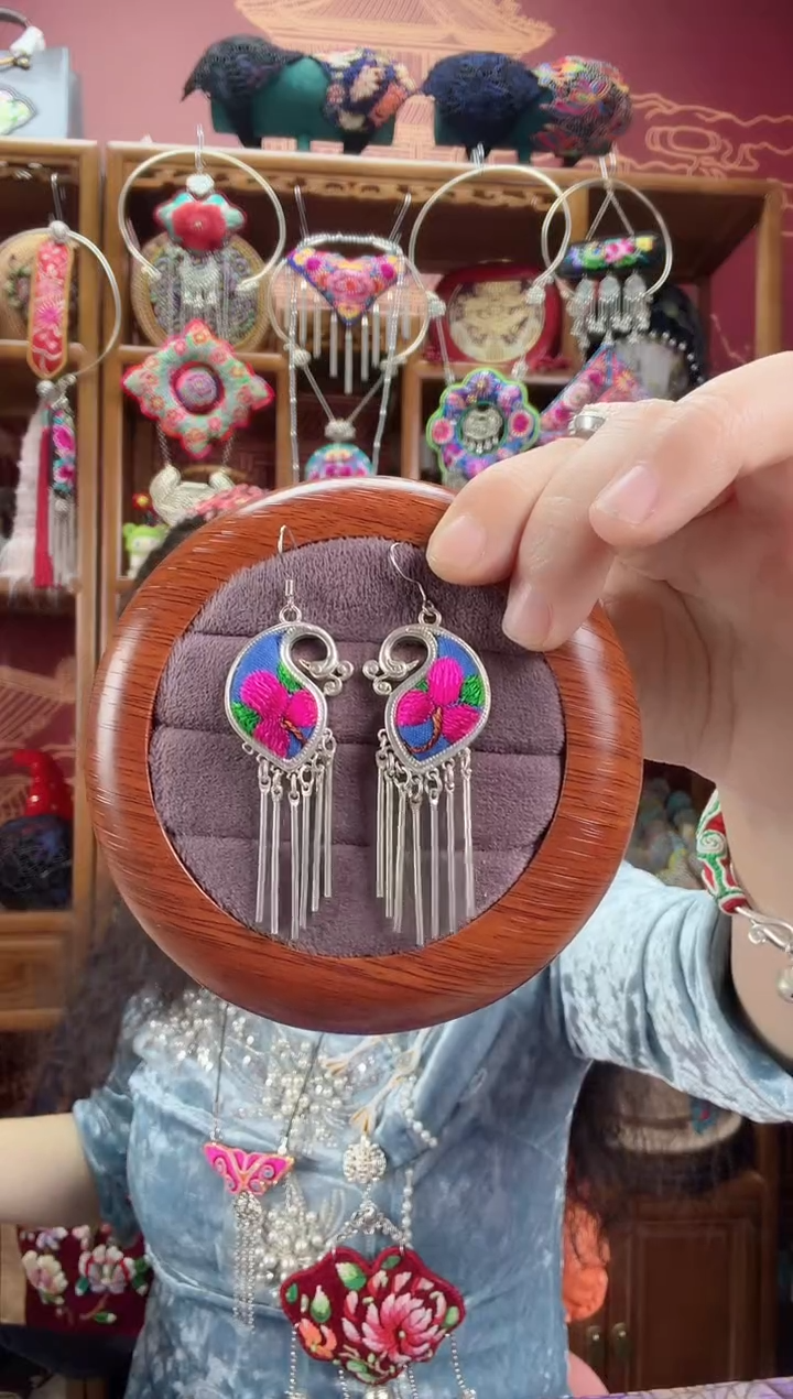 刺绣耳环109甜甜家