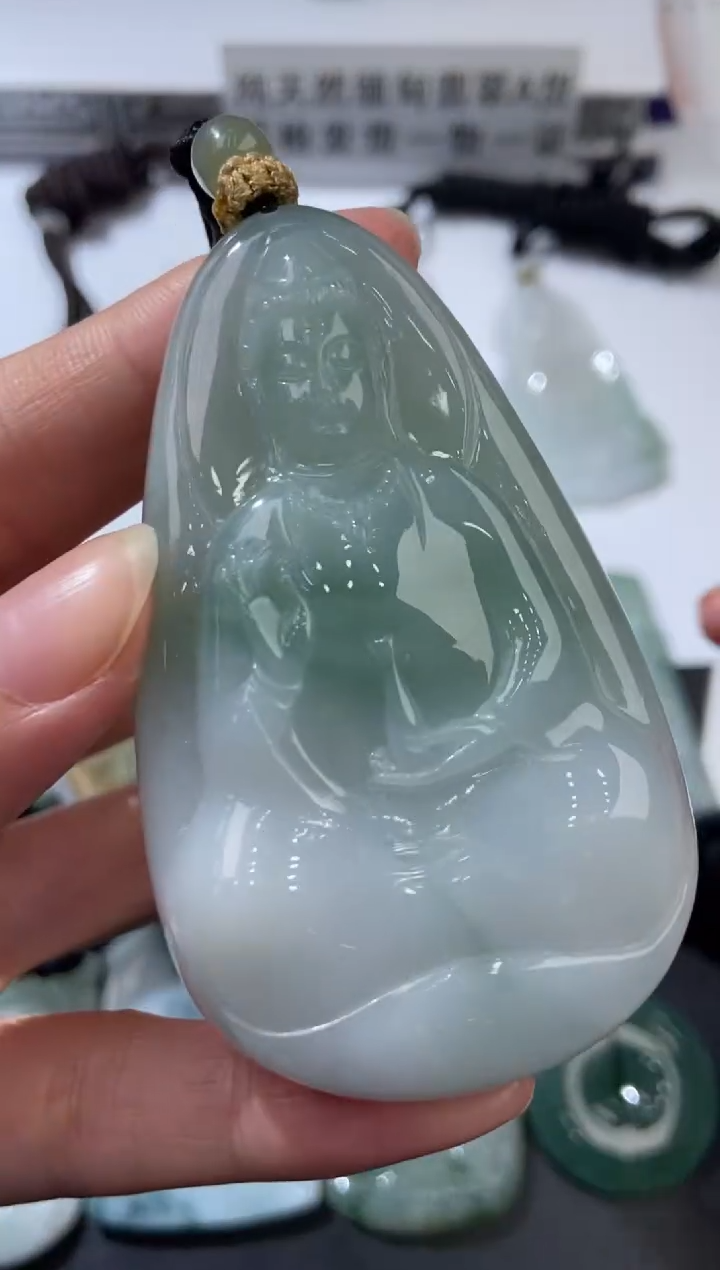 未镶嵌挂件翡翠379749   多人