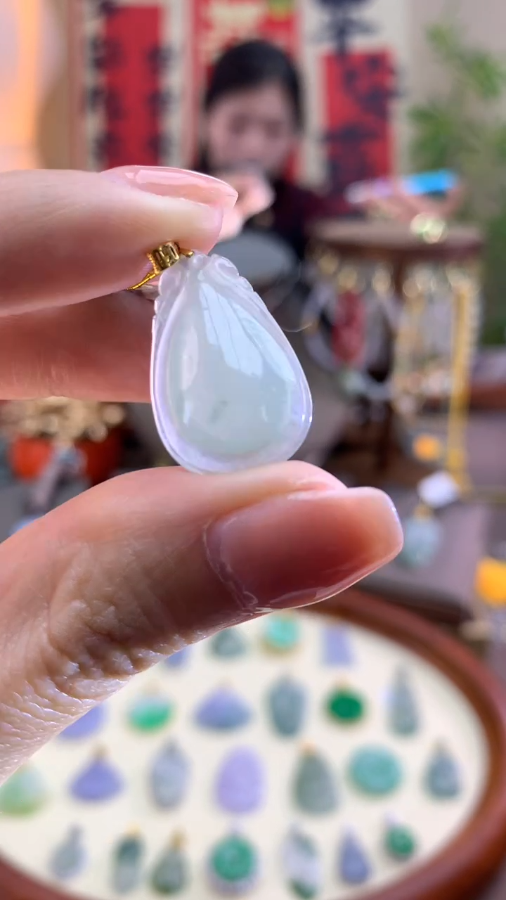 【闪购商品】翡翠颈饰18K金镶嵌水滴
