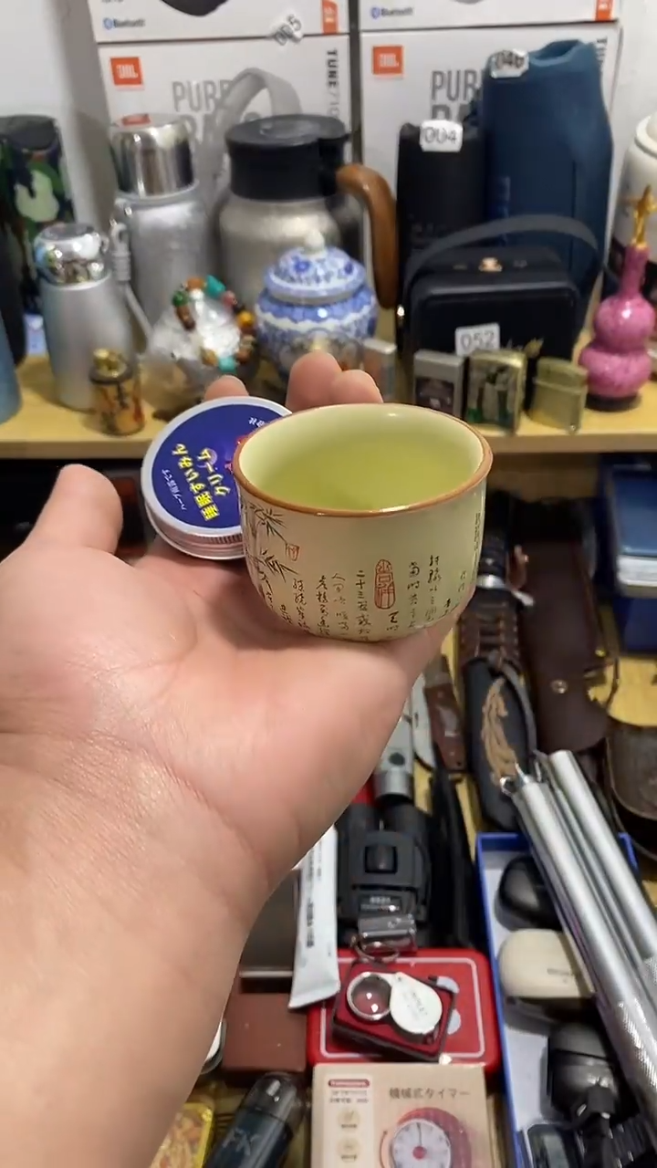 手工艺品琉璃鸿*闪购商品如图所示