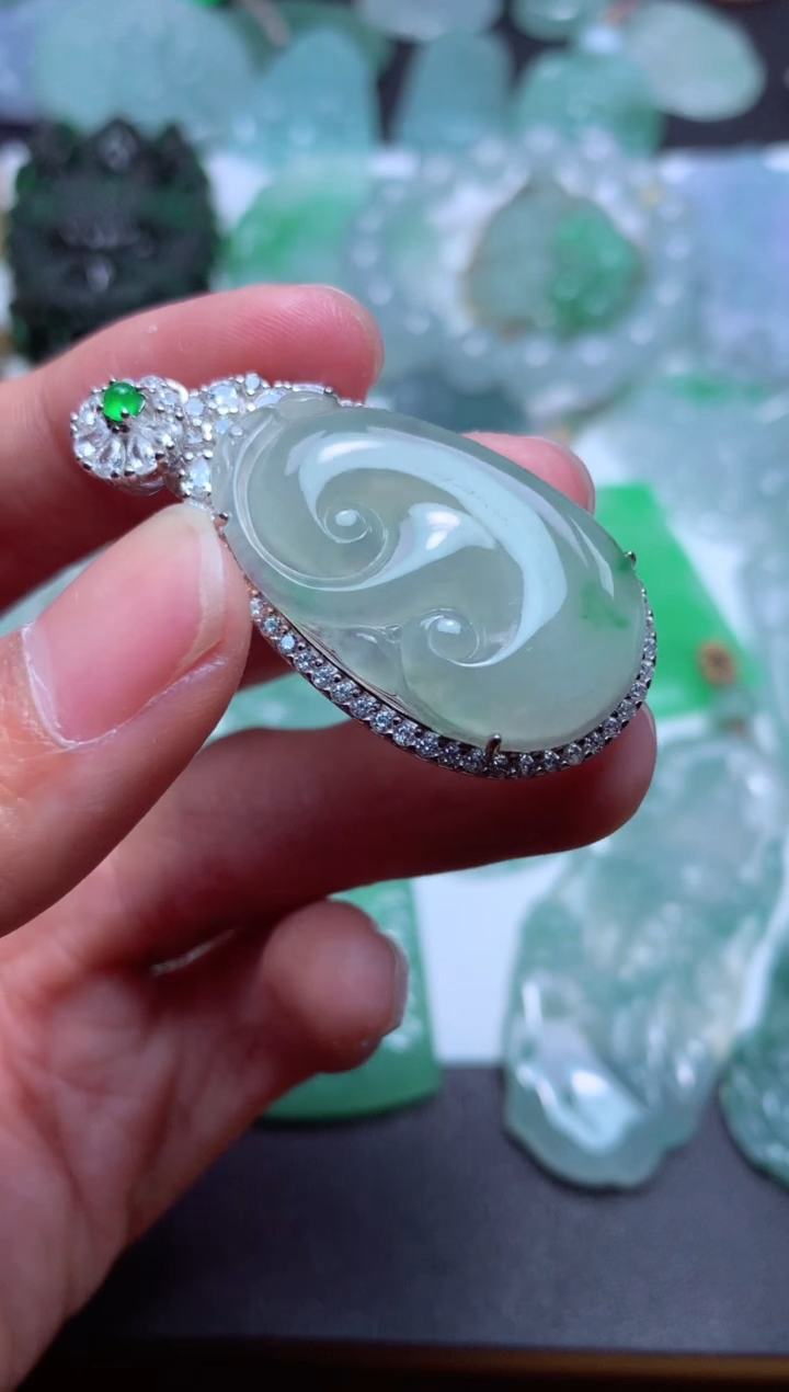 【闪购商品】翡翠颈饰未镶嵌天然翡翠