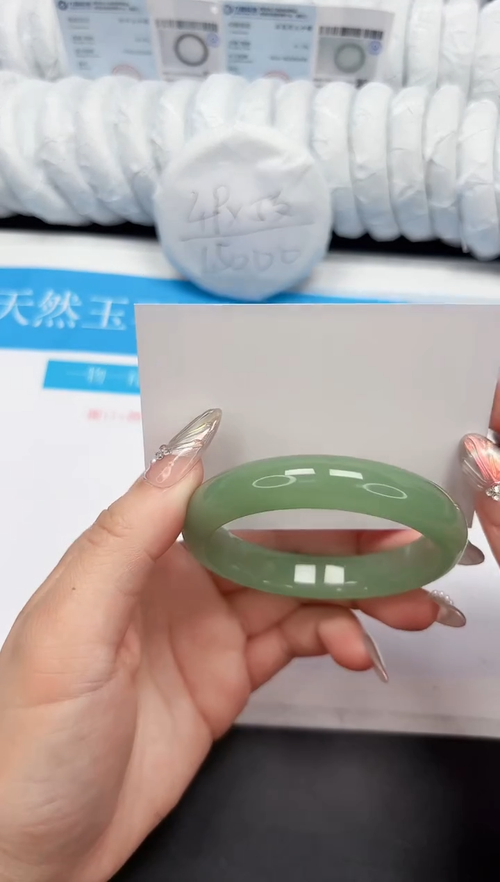 【闪购商品】石英质玉手镯未镶嵌103-56.2