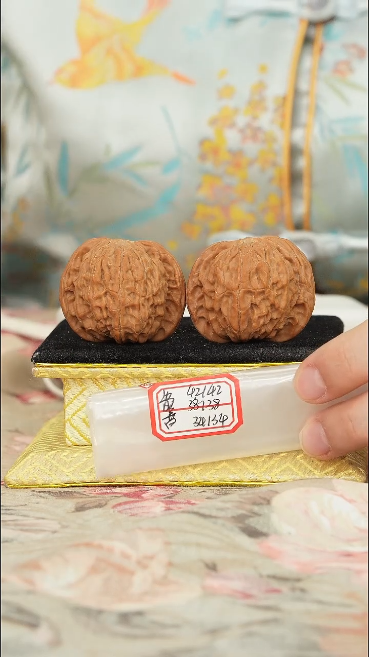 【闪购商品】文玩核桃把件磨盘