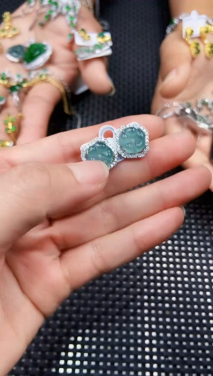 翡翠未镶嵌耳饰1111111111