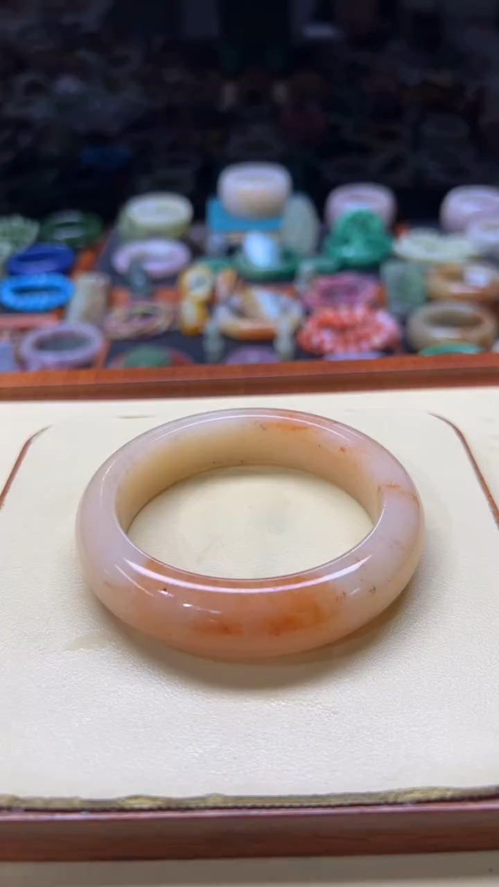 未镶嵌手镯石英质玉水**色136