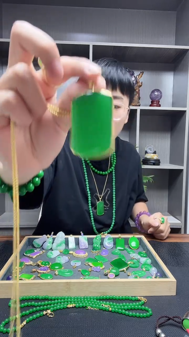 翡翠14K金镶嵌吊坠(赠链)吊坠