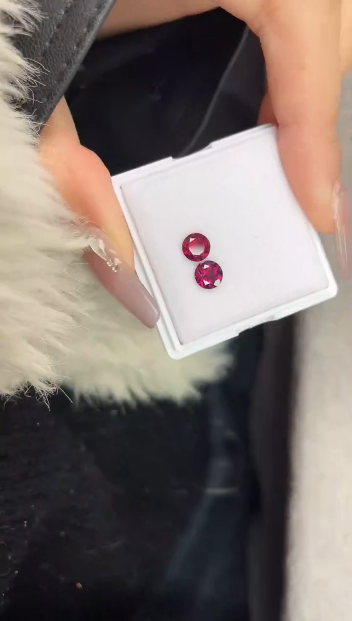 【闪购商品】石榴石裸石未镶嵌一对