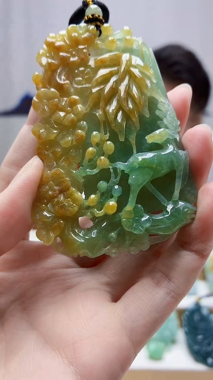 未镶嵌定制翡翠5060zm-毛货挂件鹿牌115