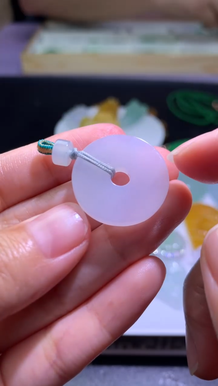 【闪购商品】翡翠吊坠(不含链)未镶嵌净货