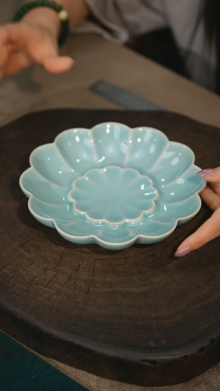 17cm花口壶承-汝瓷张海英-眉