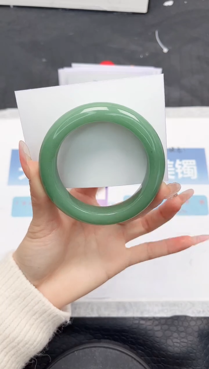 【闪购商品】石英质玉手镯未镶嵌H240-55