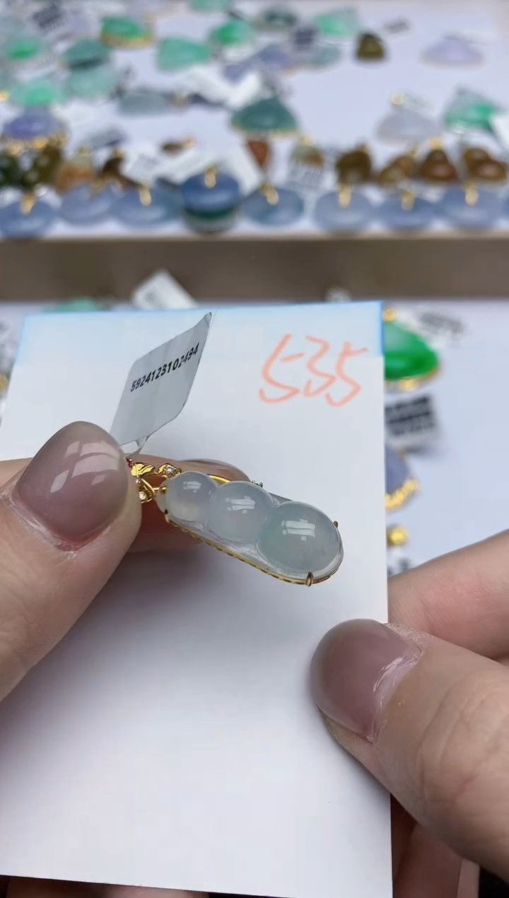 【闪购商品】翡翠颈饰18K金镶嵌天然翡翠A货