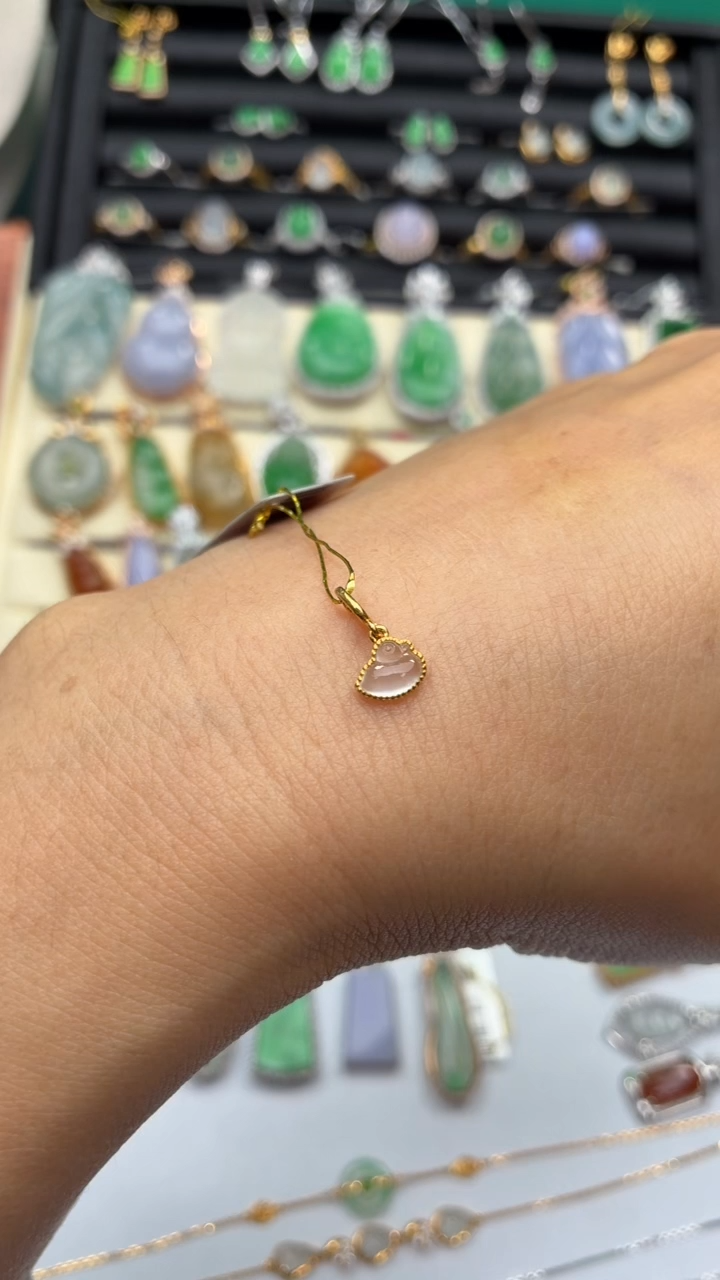 颈饰18K金镶嵌翡翠天然翡翠A货