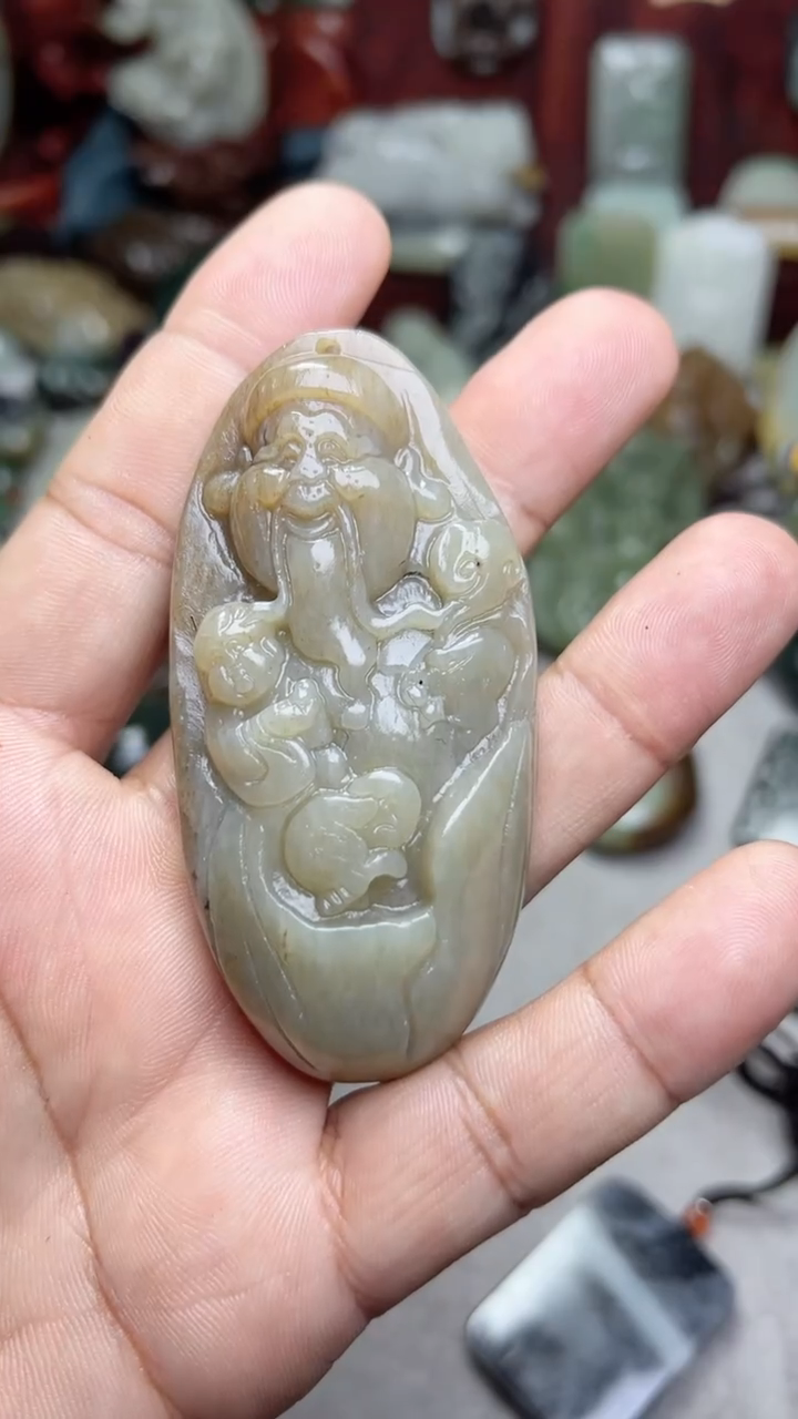 和田玉未镶嵌把件-