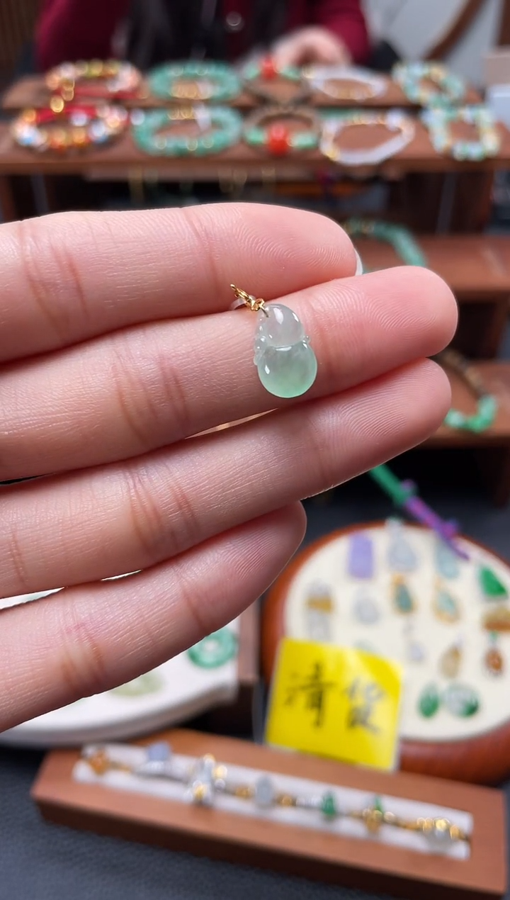 【闪购商品】翡翠吊坠(不含链)18K金镶嵌一个  JK502