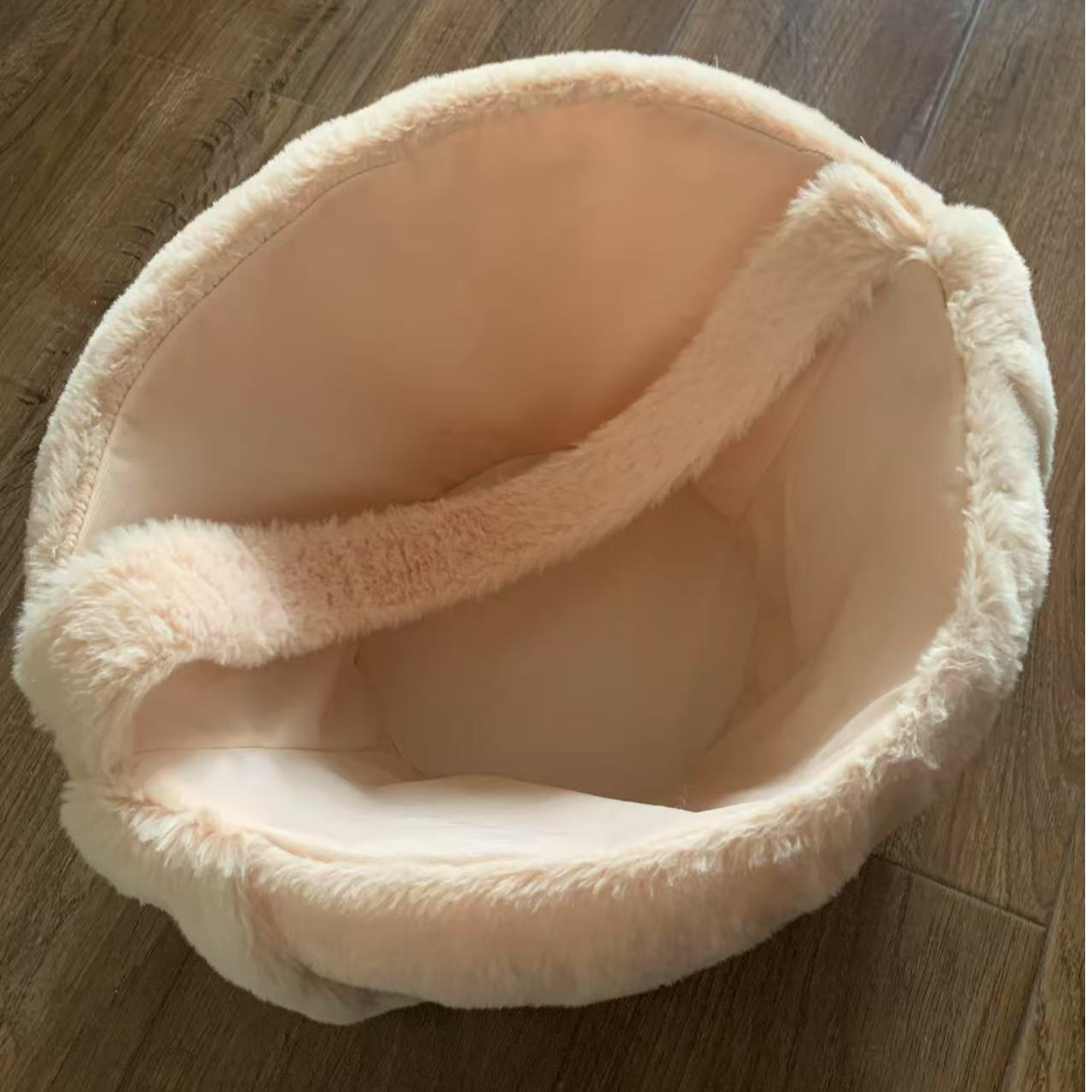 长毛兔子圆形提篮收纳