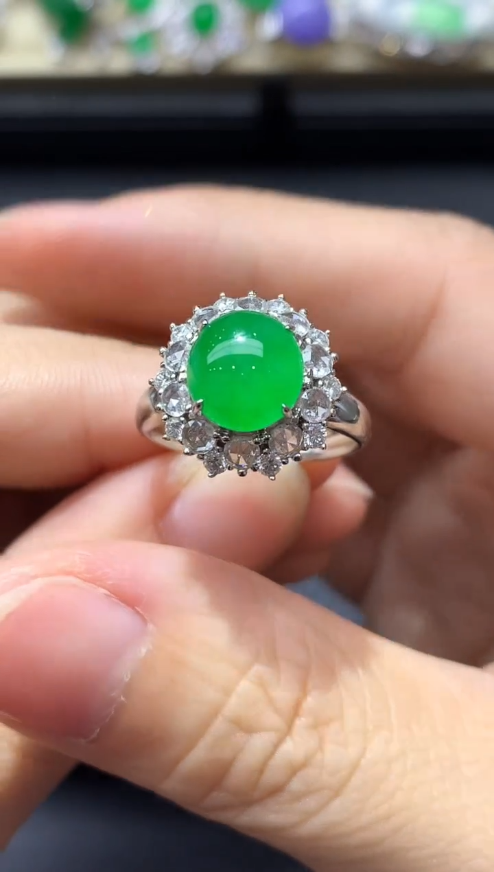 18K金镶嵌戒指翡翠701-中国好珍宝