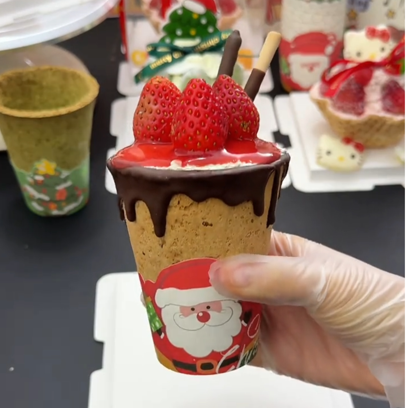 网红爆款草莓蛋糕燕麦曲奇杯莫斯蛋糕杯