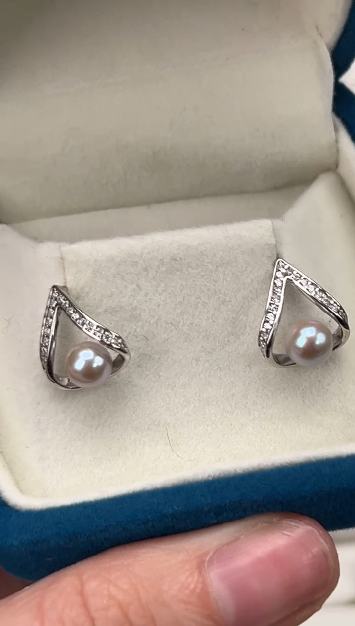 【闪购商品】海水珍珠耳饰银S925镶嵌耳钉