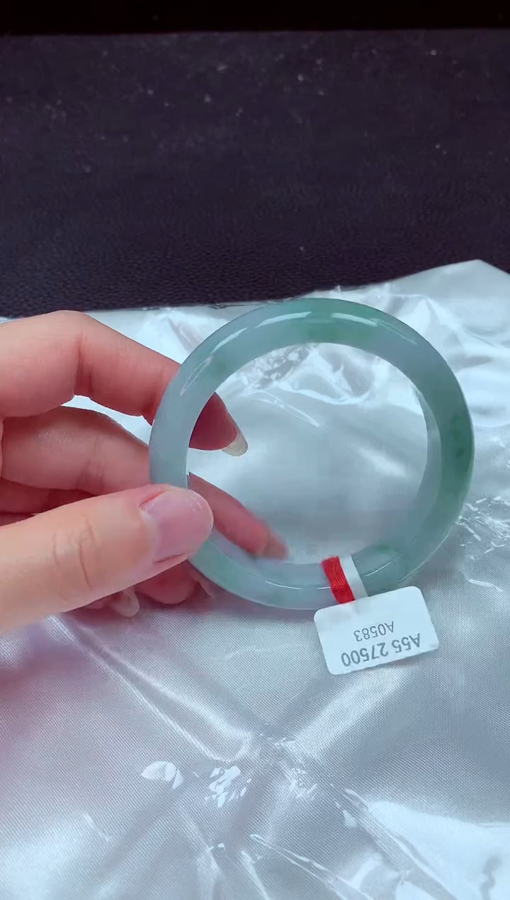 【闪购商品】翡翠手镯未镶嵌镯子55+