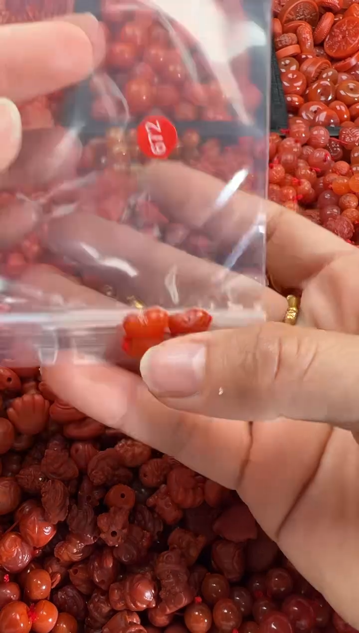 【闪购商品】南红玛瑙颈饰未镶嵌1