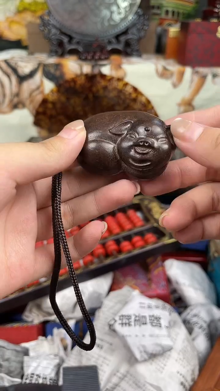 香榧木小月——————猪